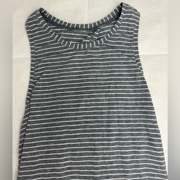 Lululemon All Tied Up Tank in Grey/White Stripes Size S - Picture 6 of 11